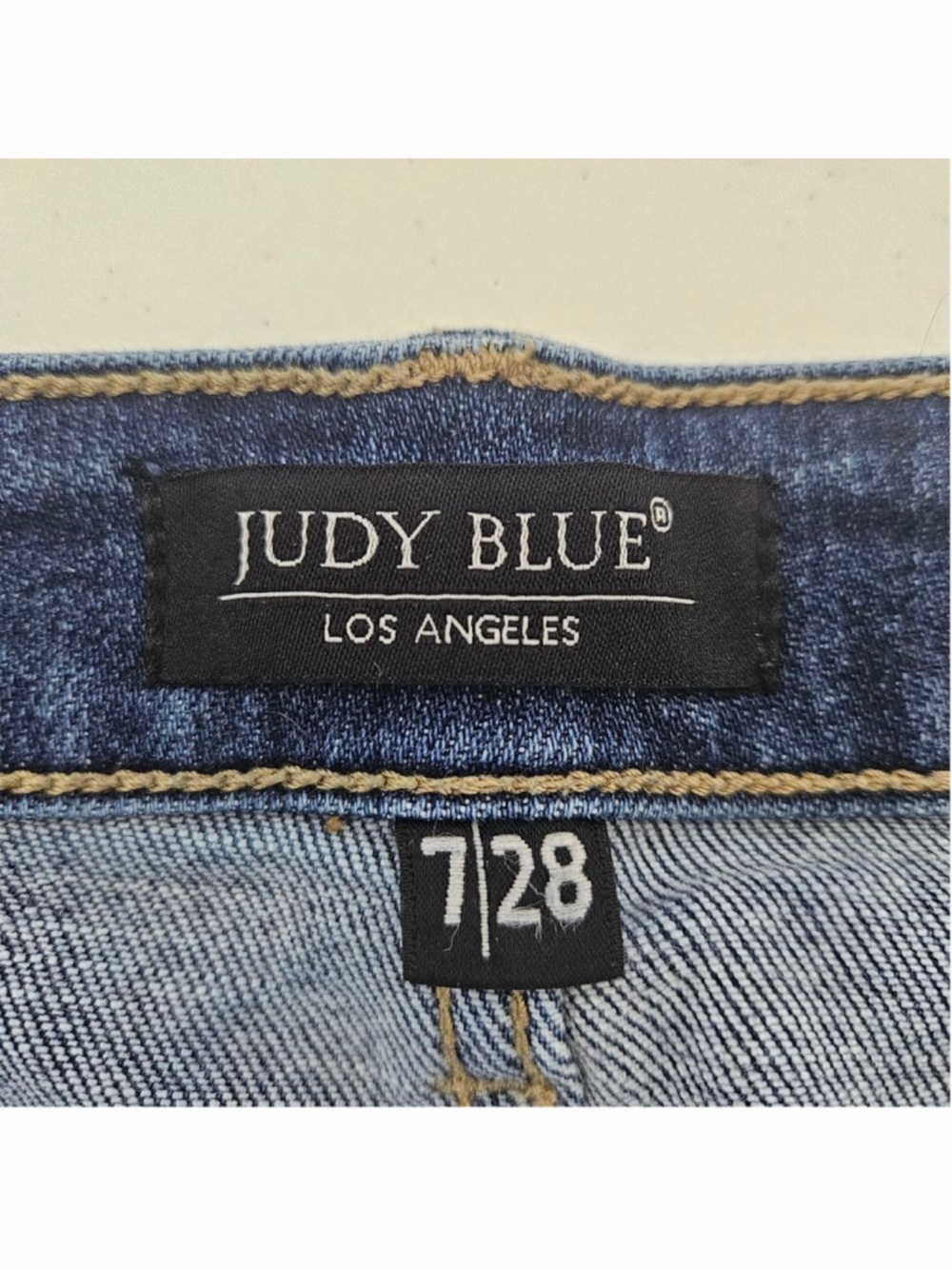 Judy Blue Boyfriend Fit Blue Jeans Size 7/28 stretchy - Picture 4 of 7